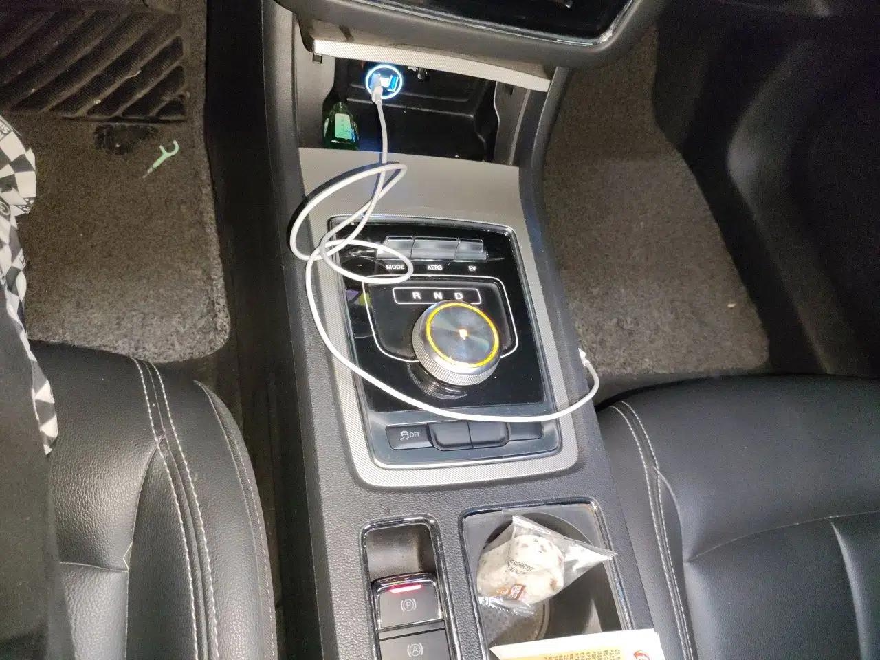 Roewe i6 New Energy 2019 PLUS 50T 4G Connected Glory Luxury Edition — миниатюра 14
