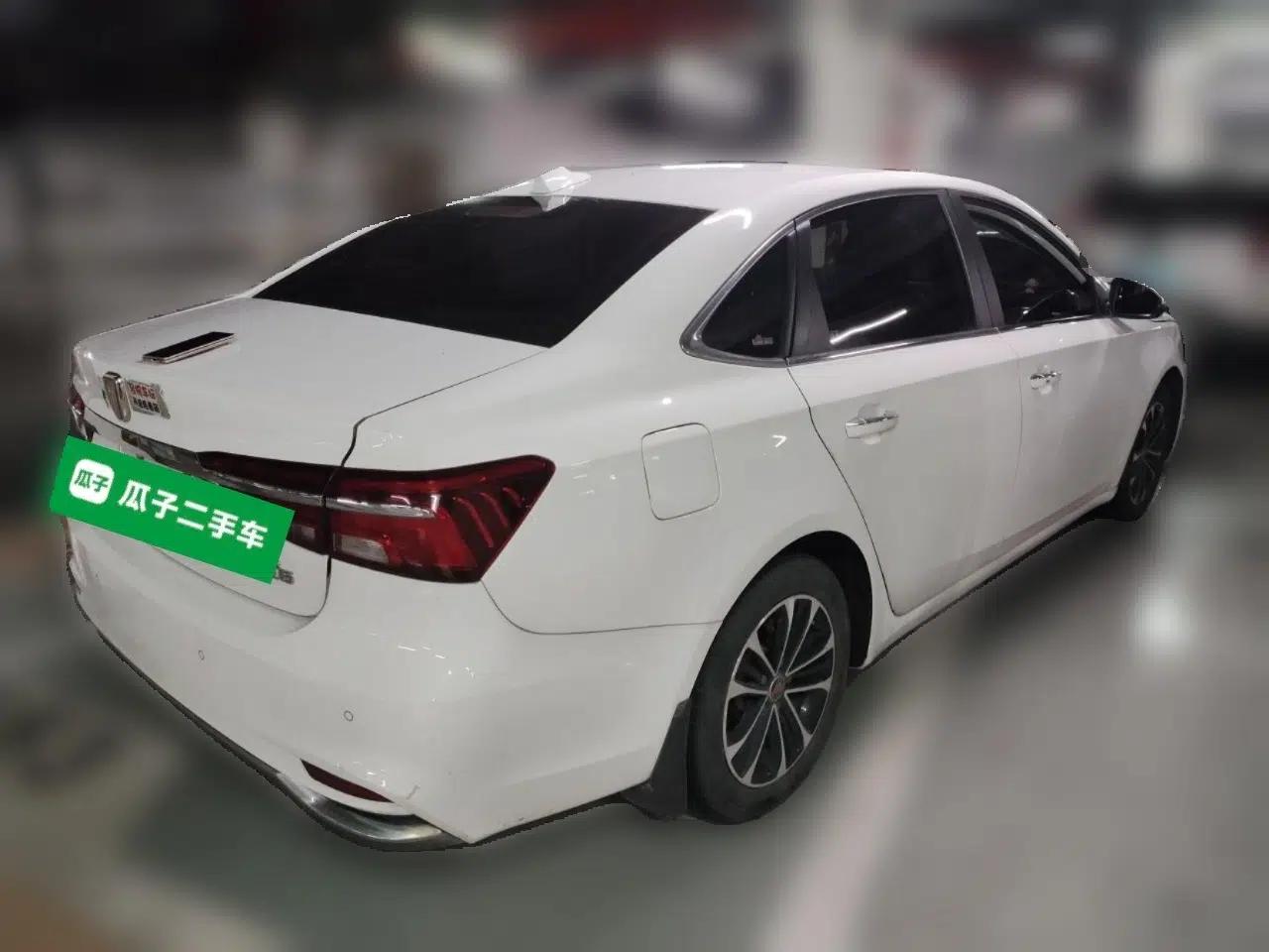 Roewe i6 New Energy 2019 PLUS 50T 4G Connected Glory Luxury Edition — миниатюра 6
