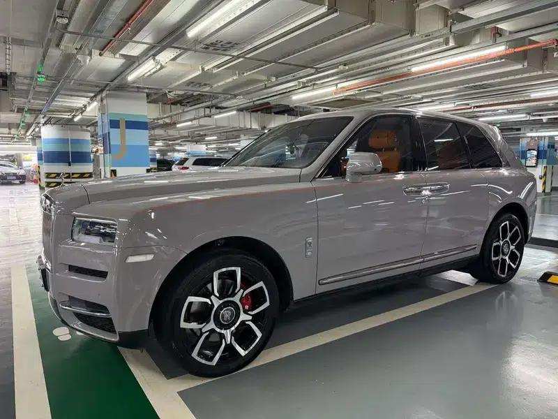 2018 Cullinan, four-seater version — миниатюра 1