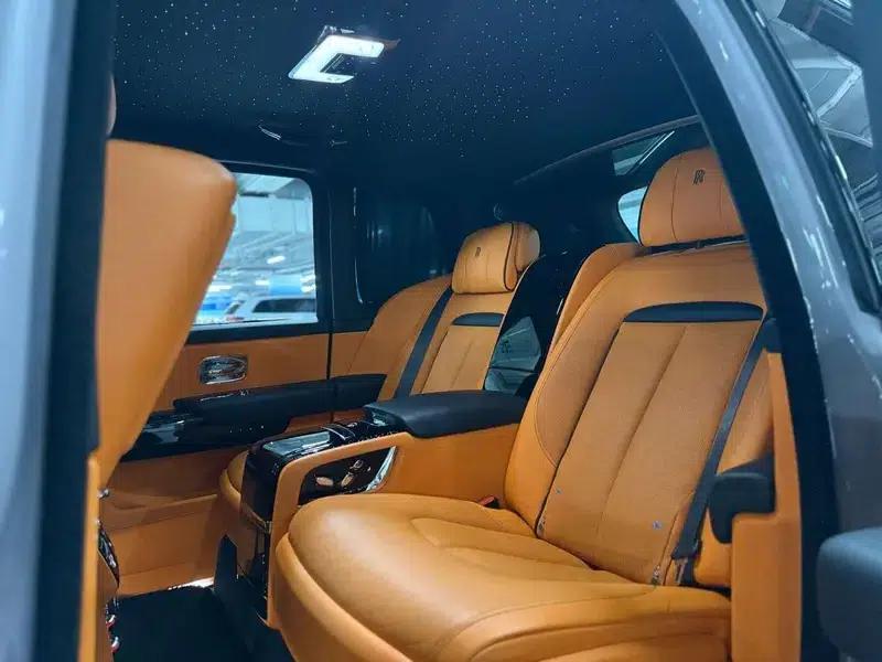 2018 Cullinan, four-seater version — миниатюра 12
