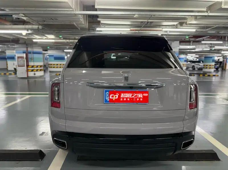 2018 Cullinan, four-seater version — миниатюра 4