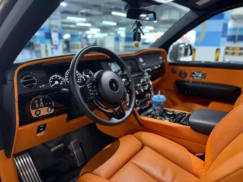 2018 Cullinan, four-seater version — миниатюра 8