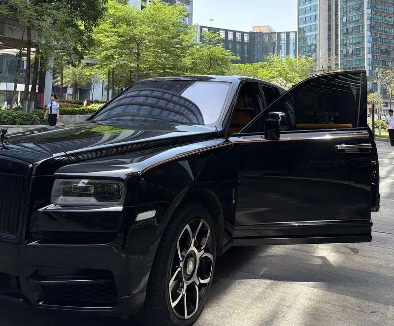 2018 Cullinan, four-seater version — миниатюра 7