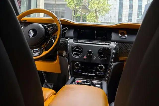 2018 Cullinan, four-seater version — миниатюра 9