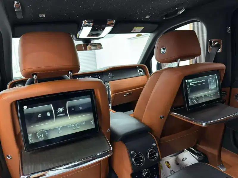 2018 Cullinan, four-seater version — миниатюра 6