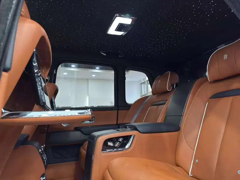 2018 Cullinan, four-seater version — миниатюра 7