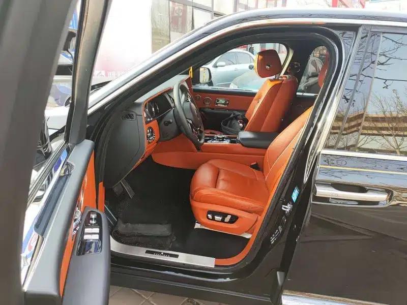 2018 Cullinan, four-seater version — миниатюра 9