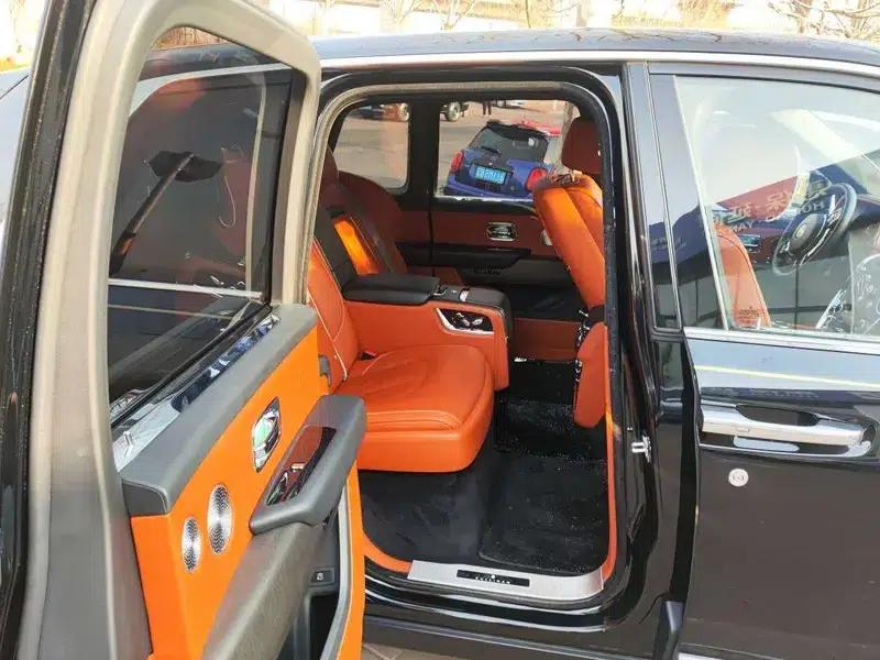 2018 Cullinan, four-seater version — миниатюра 10