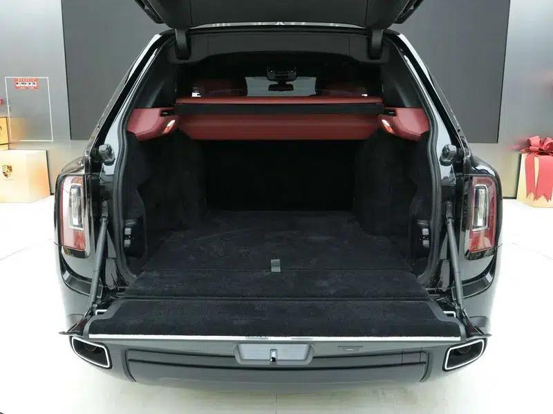 2018 Cullinan, four-seater version — миниатюра 12