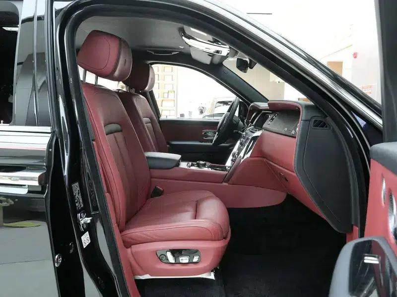 2018 Cullinan, four-seater version — миниатюра 9