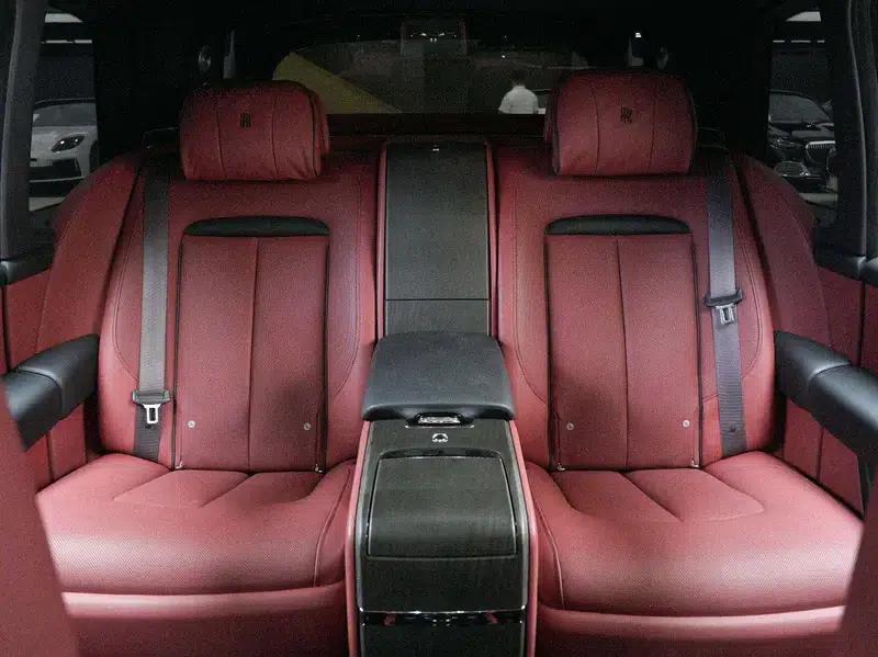 2018 Cullinan, four-seater version — миниатюра 10