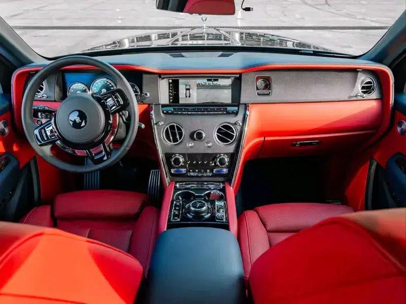 2018 Cullinan, four-seater version — миниатюра 5