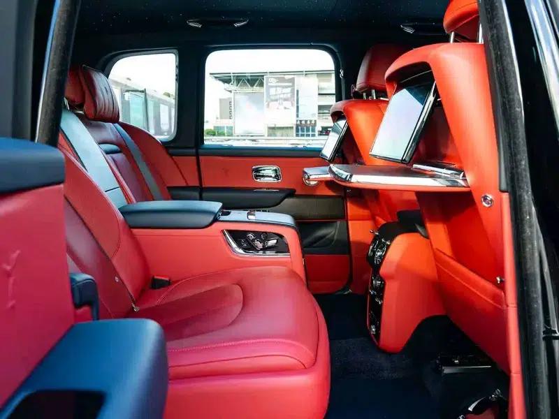 2018 Cullinan, four-seater version — миниатюра 6