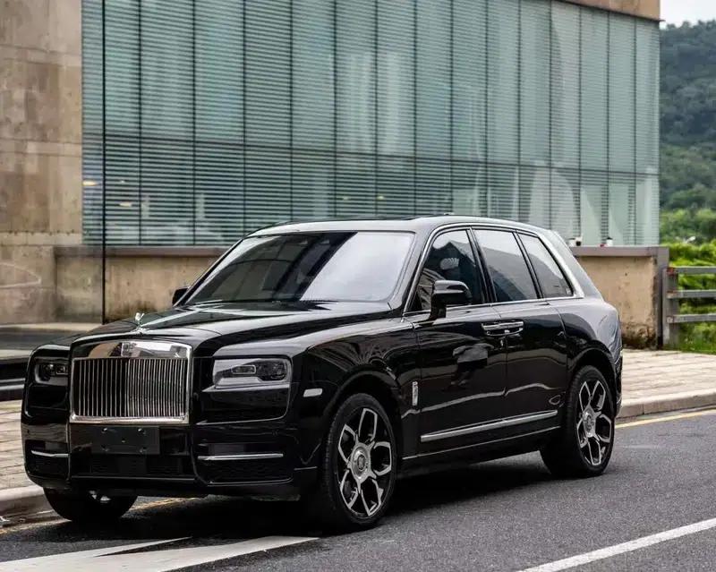 2018 Cullinan, four-seater version — миниатюра 1