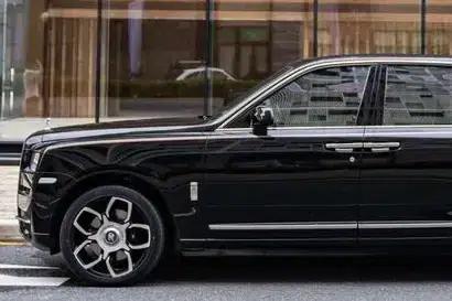2018 Cullinan, four-seater version — миниатюра 5