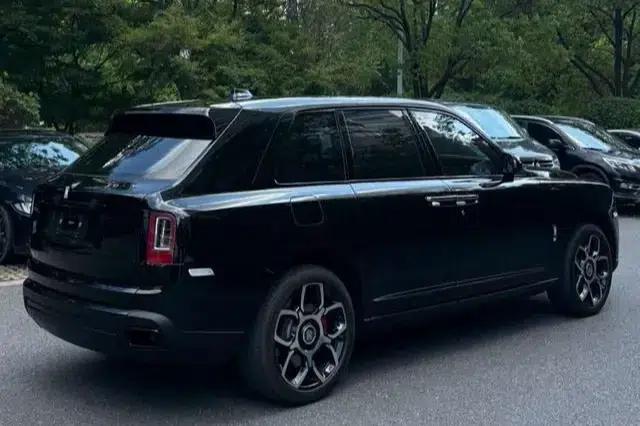 2018 Cullinan, four-seater version — миниатюра 5