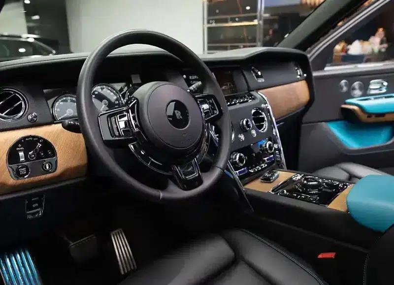 2018 Cullinan, four-seater version — миниатюра 12