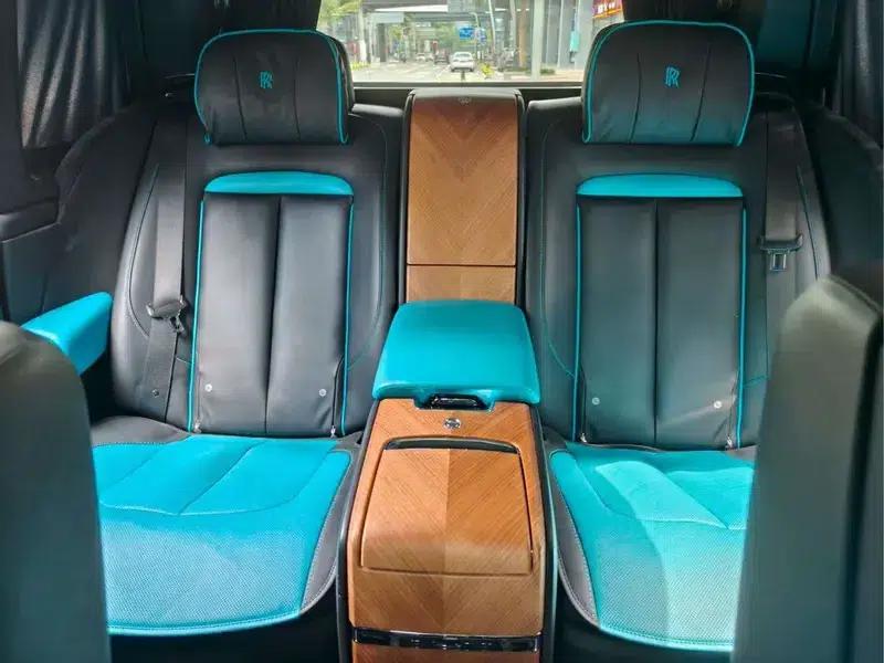 2018 Cullinan, four-seater version — миниатюра 17