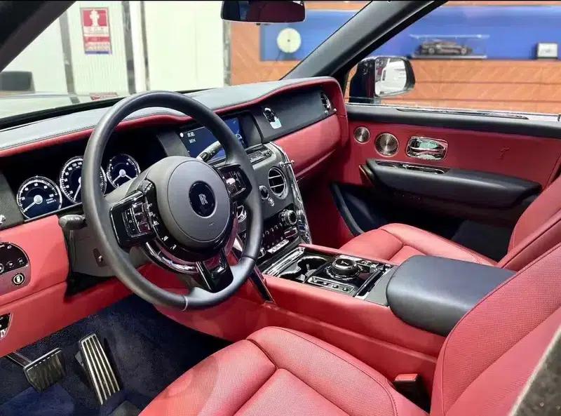 2018 Cullinan, four-seater version — миниатюра 14