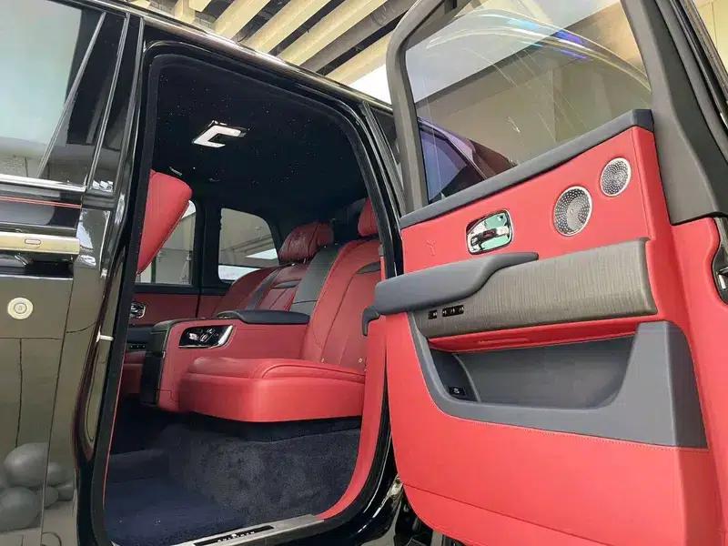 2018 Cullinan, four-seater version — миниатюра 17