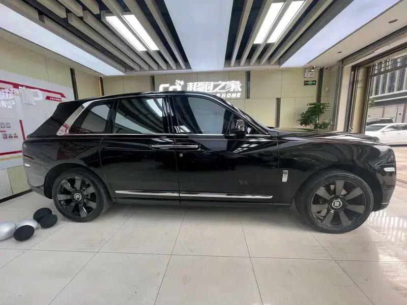2018 Cullinan, four-seater version — миниатюра 5