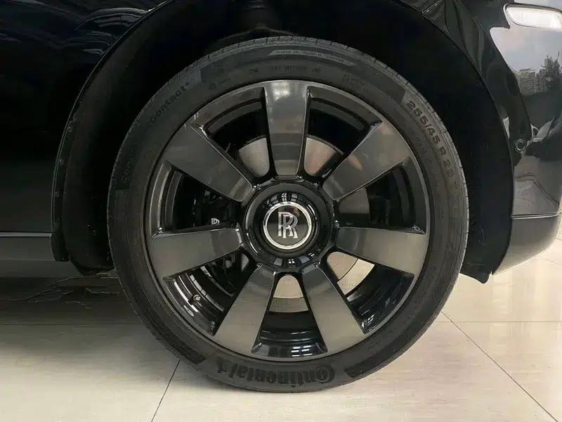 2018 Cullinan, four-seater version — миниатюра 6
