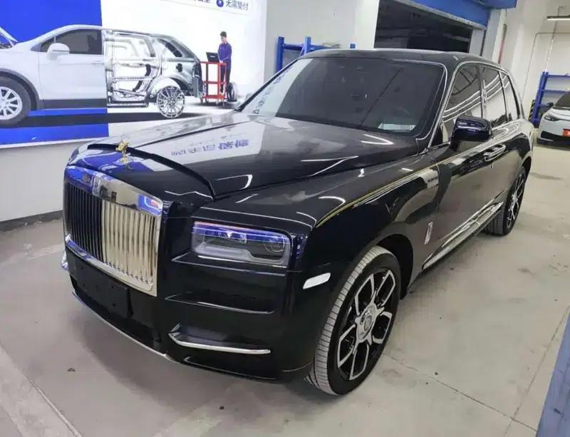2018 Cullinan, four-seater version — миниатюра 1