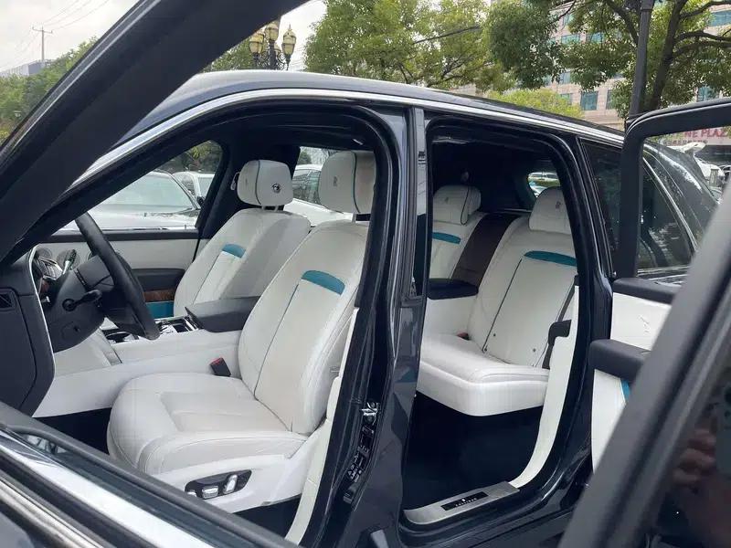 2018 Cullinan, four-seater version — миниатюра 9