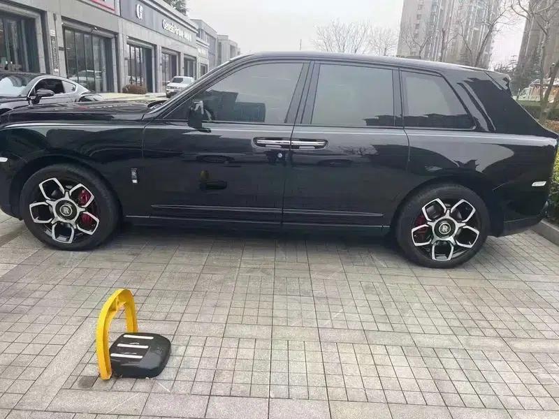 2020 Cullinan Black Badge — миниатюра 2