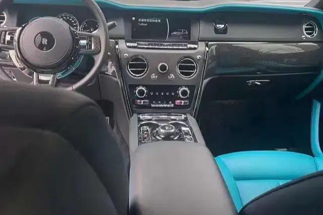 2020 Cullinan Black Badge — миниатюра 3