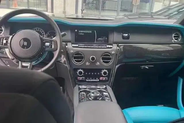 2020 Cullinan Black Badge — миниатюра 5