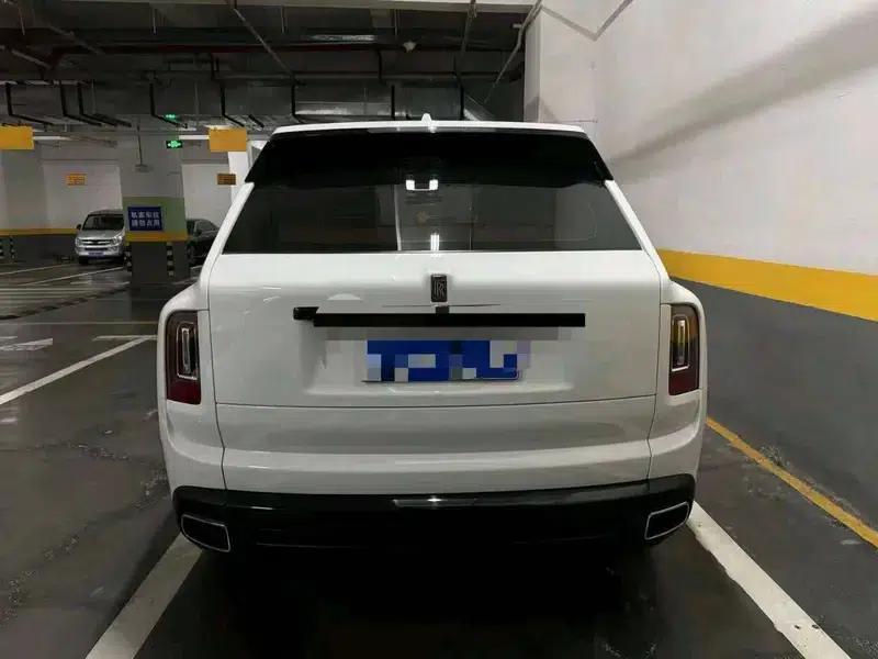 2018 Cullinan, four-seater version — миниатюра 3