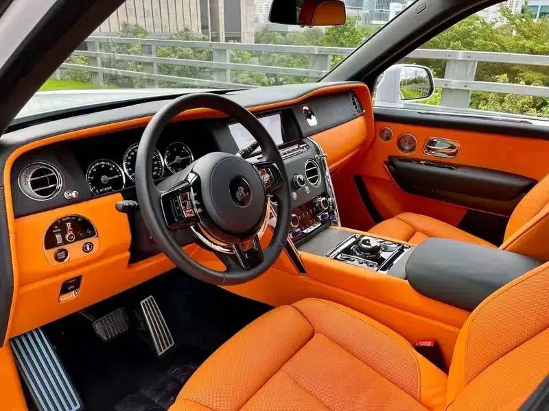 2018 Cullinan, four-seater version — миниатюра 4