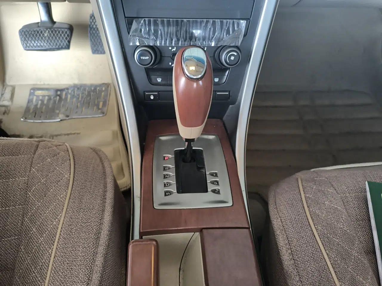Roewe 550 2013 Classic Edition 550 1.8L Automatic Fashion Model — миниатюра 14
