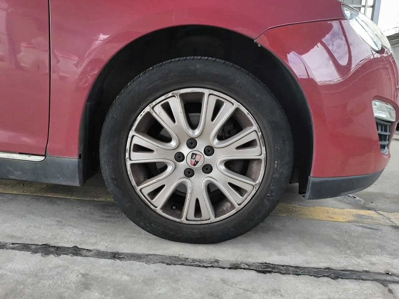 Roewe 550 2013 Classic Edition 550 1.8L Automatic Fashion Model — миниатюра 8