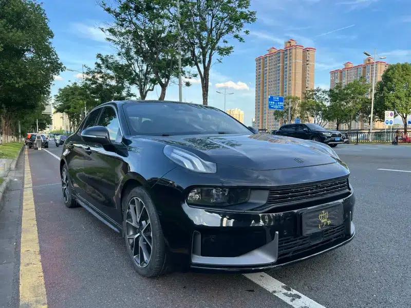 Lynk & Co 03 2019 1.5TD DCT Pro Edition — миниатюра 3