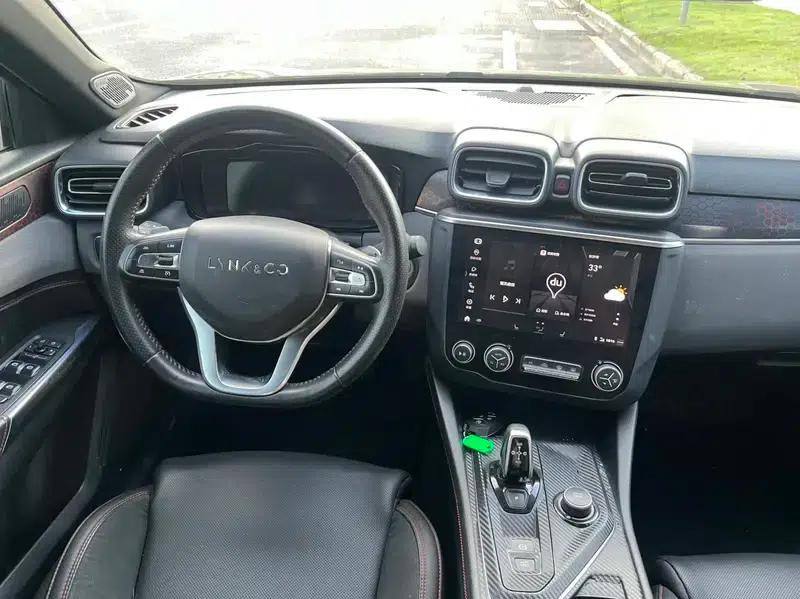Lynk & Co 03 2019 1.5TD DCT Pro Edition — миниатюра 9