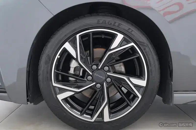 Lynk & Co 03 2023 1.5TD DCT Pro — миниатюра 9