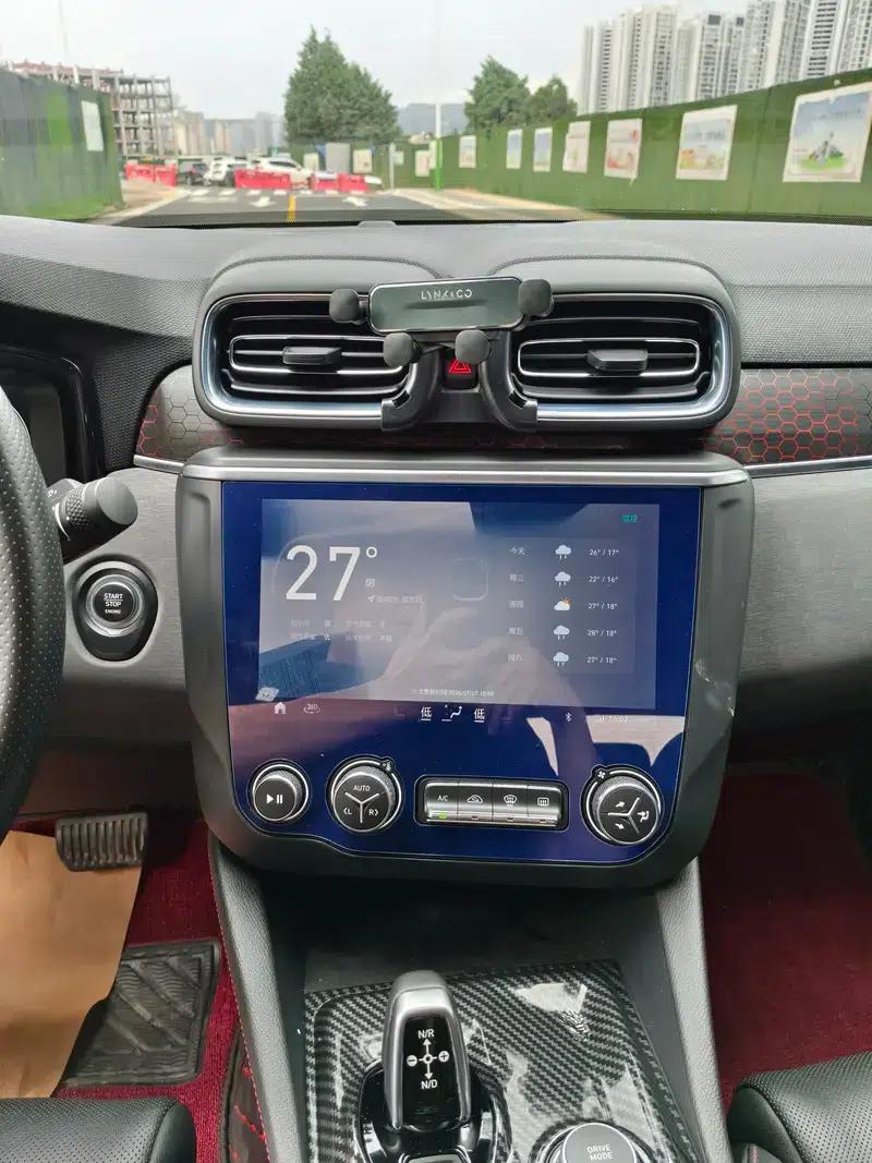 Lynk & Co 03 2019 Facelift 1.5TD DCT Version — миниатюра 10