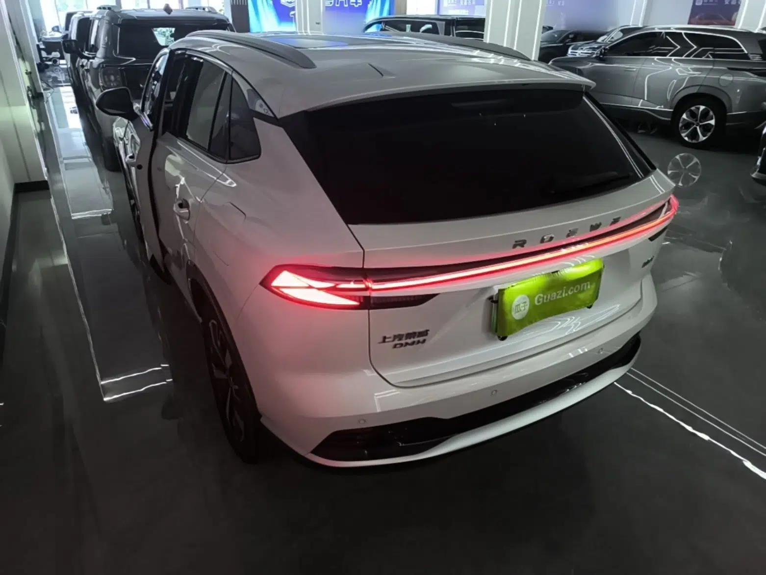 Roewe D5X DMH 2024 135 Flagship Edition — миниатюра 4