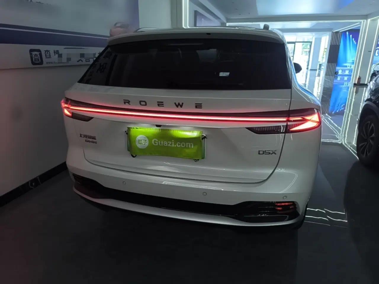 Roewe D5X DMH 2024 135 Flagship Edition — миниатюра 5