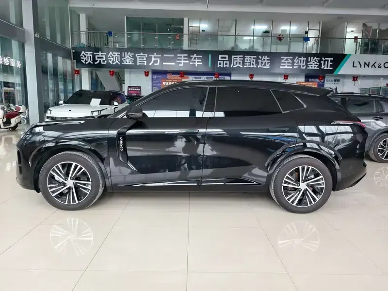 Lynk & Co 08 EM-P 2025 Model with 245km Super Long Range (Halo) — миниатюра 3