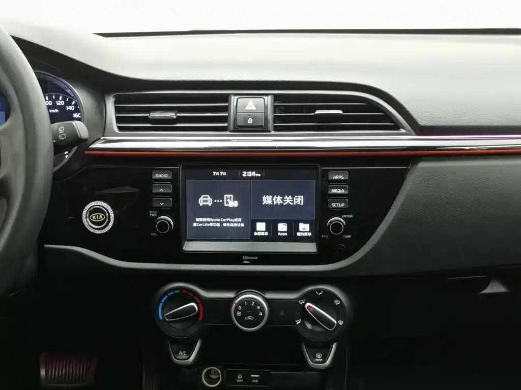 KX CROSS 2018 1.6L Automatic Sunroof Edition — миниатюра 12