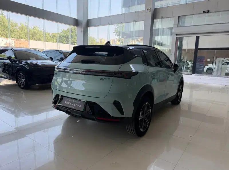 Lynk & Co 06 EM-P 2023 PHEV Remix Shero — миниатюра 6
