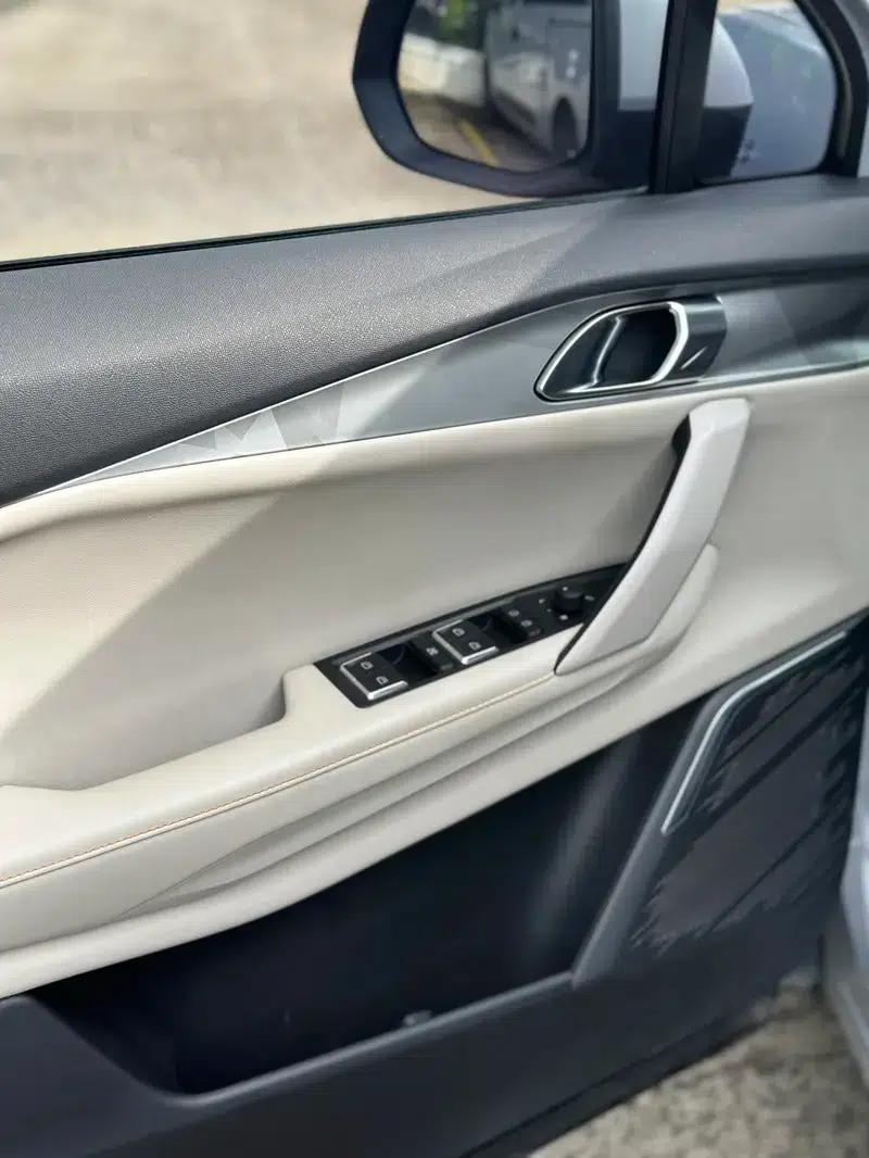 Lynk & Co 06 EM-P 2021 Model 84KM Range Pro — миниатюра 8
