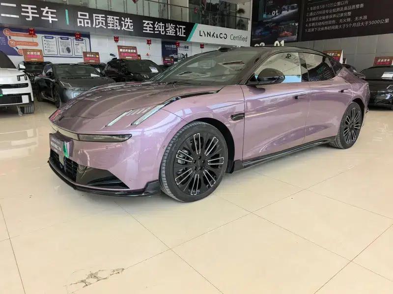 Lynk & Co 10 EM-P 2025 Model 240 AWD Ultra H5 — миниатюра 1