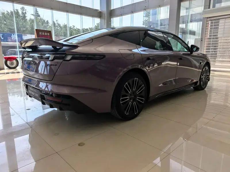 Lynk & Co 10 EM-P 2025 Model 240 AWD Ultra H5 — миниатюра 7
