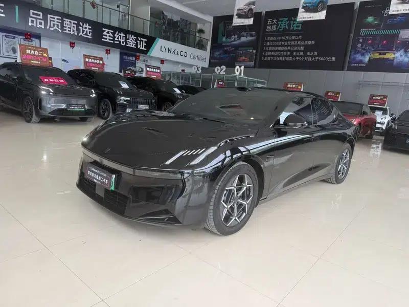 Lynk & Co 10 EM-P 2025 Model 240 AWD Ultra — миниатюра 1