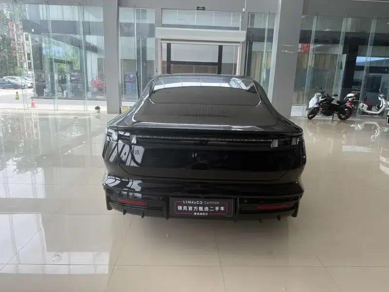 Lynk & Co 10 EM-P 2025 Model 240 AWD Ultra — миниатюра 6