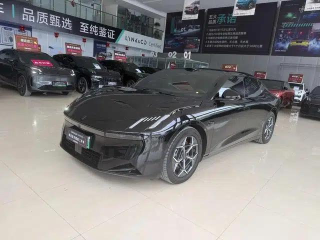 Lynk & Co 10 EM-P 2025 Model 240 AWD Ultra